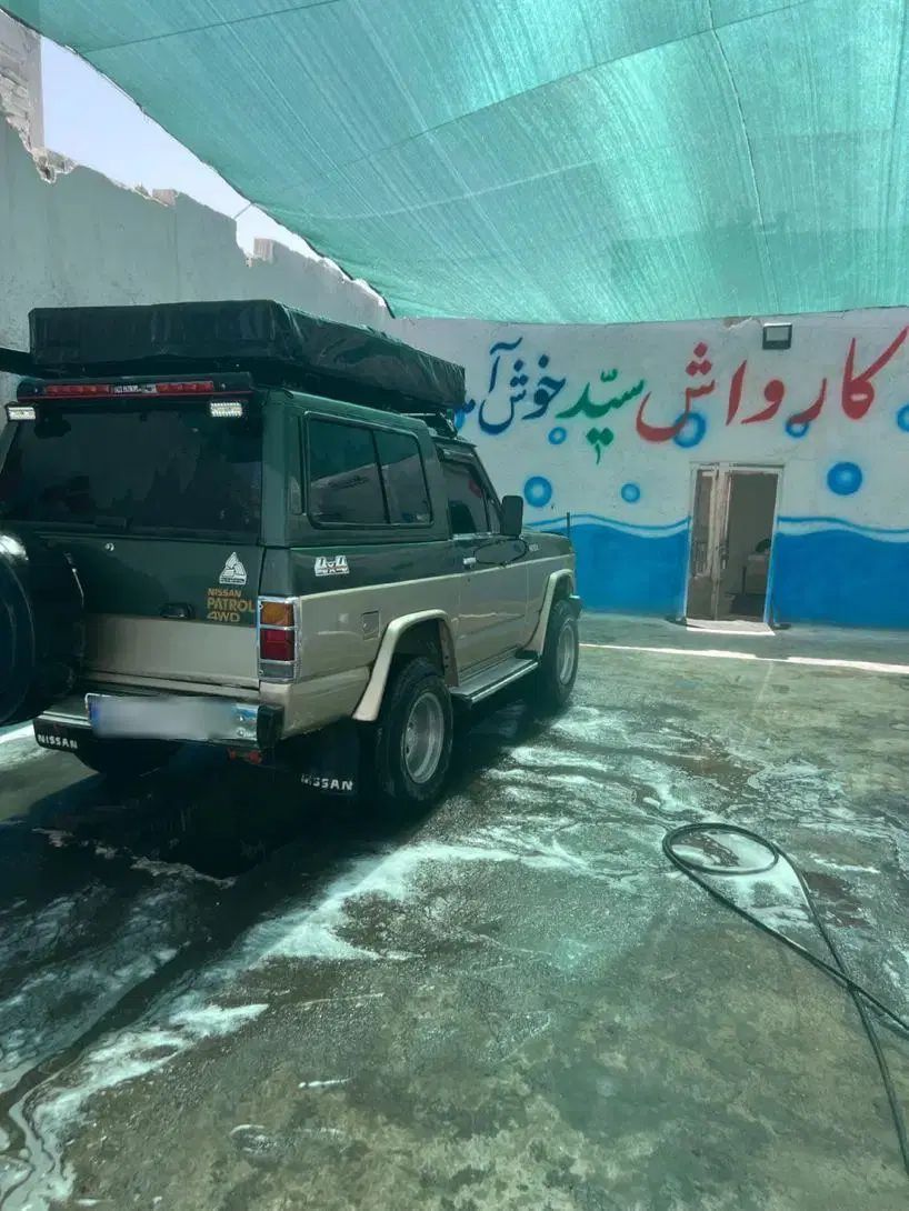 نیسان پاترول دو درب دنده‌ای - 2001
