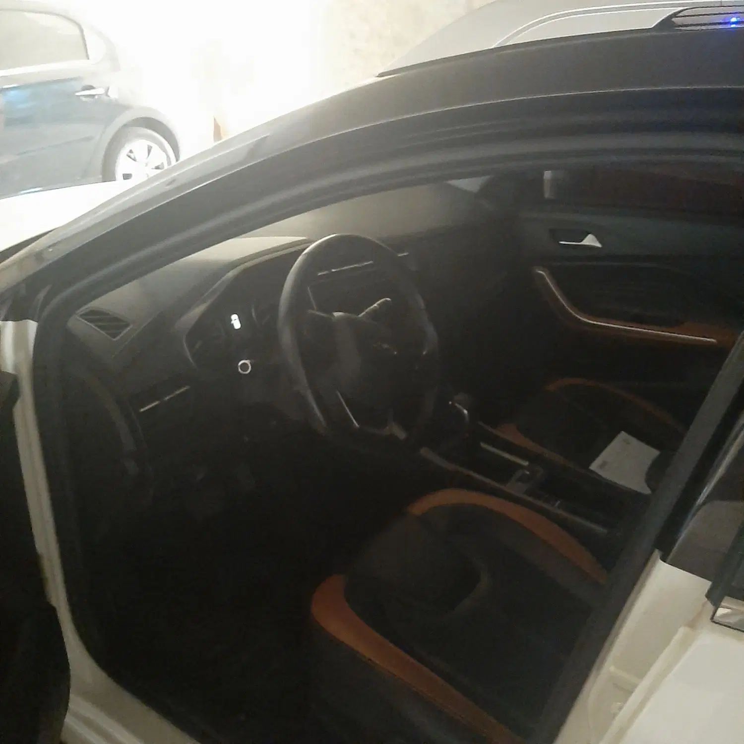 ام وی ام X22 پرو اتوماتیک IE - 1401