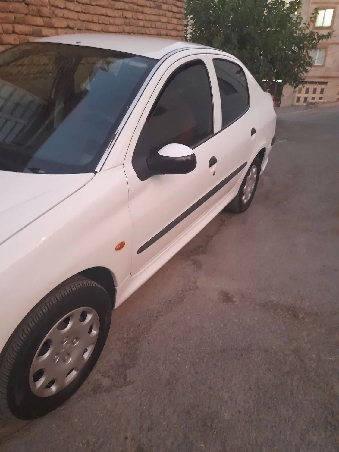 پژو ۲۰۶ صندوق دار v8 - 1389
