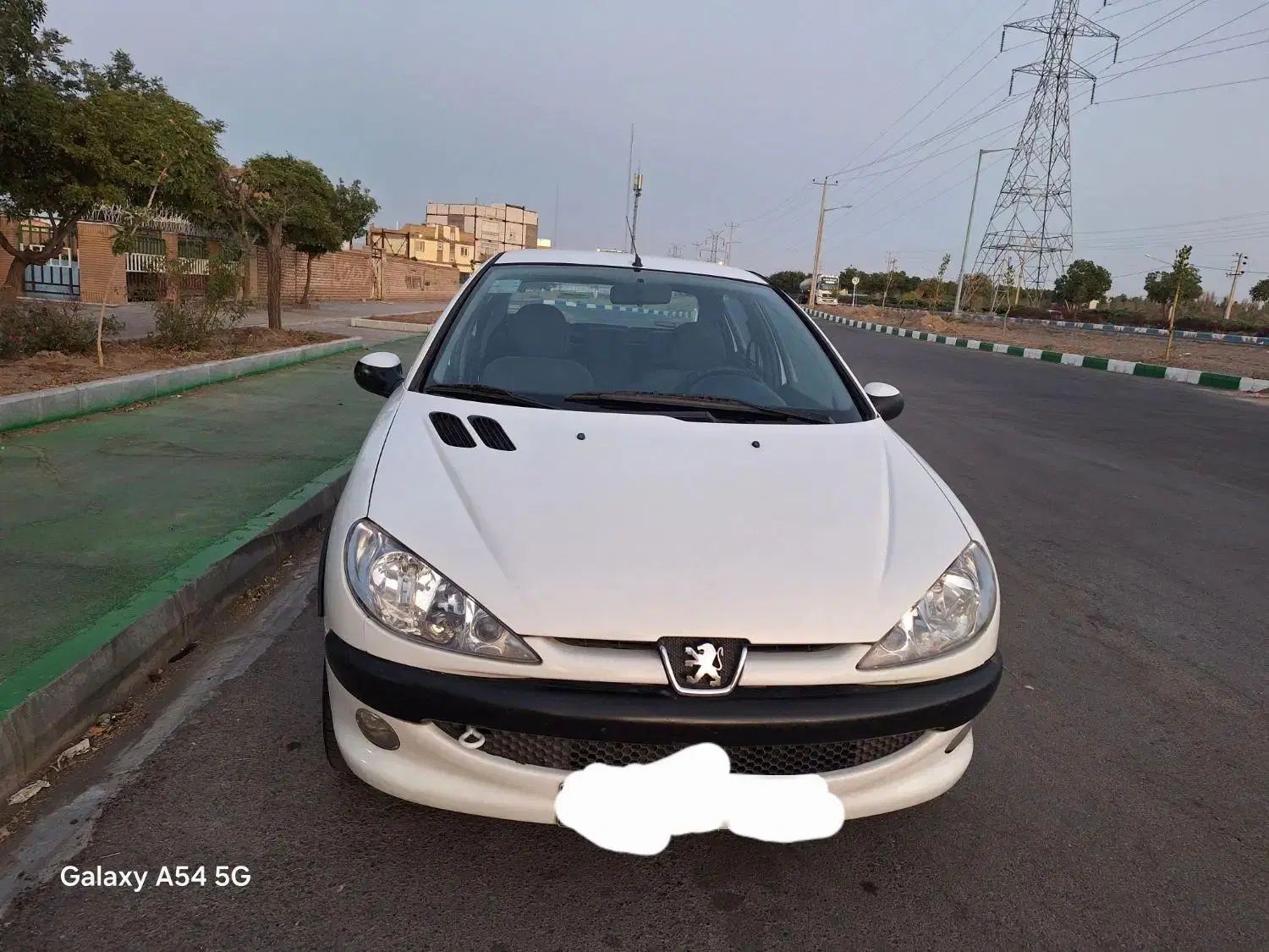 پژو ۲۰۶ صندوق دار v8 - 1392
