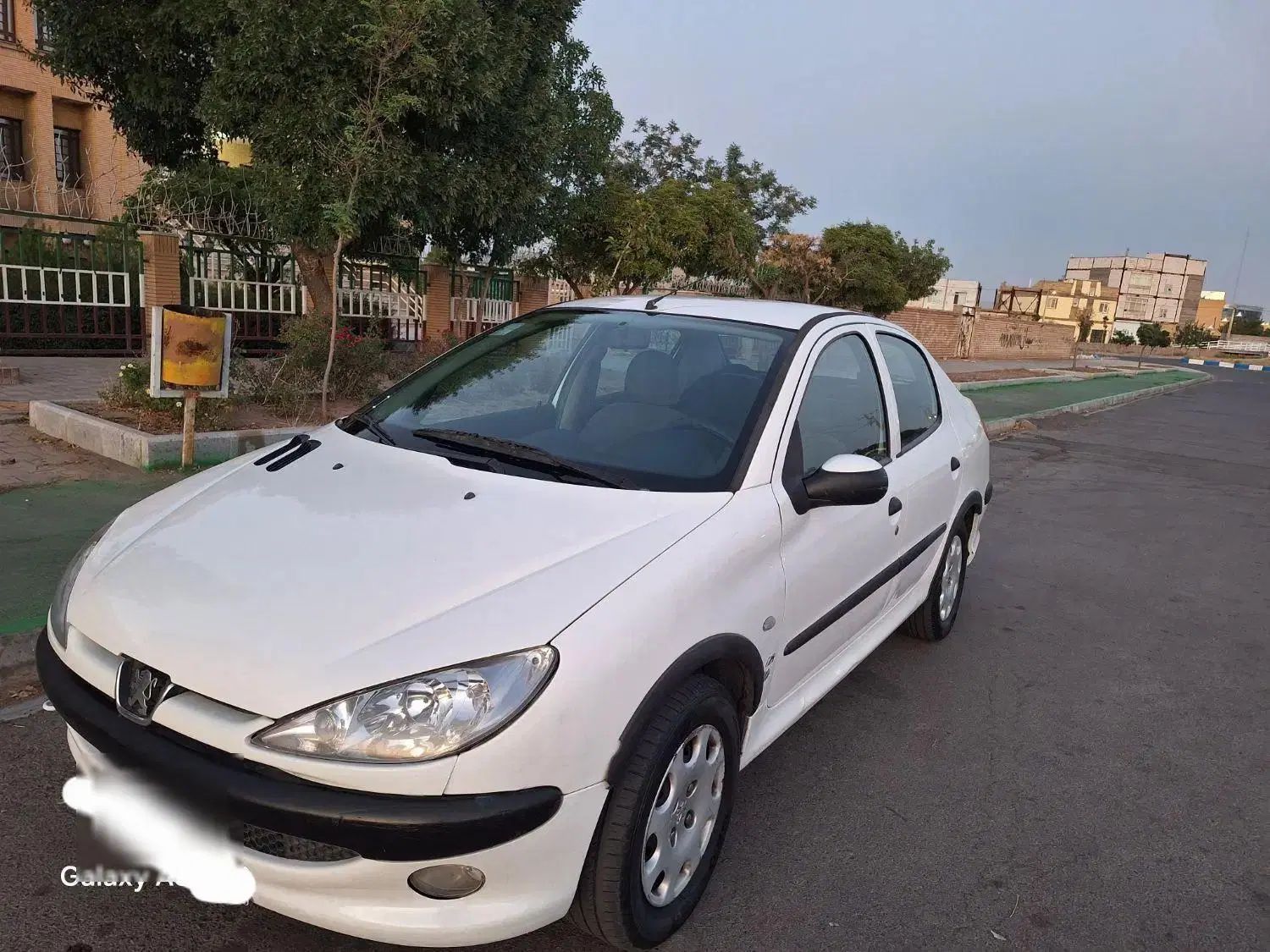 پژو ۲۰۶ صندوق دار v8 - 1392