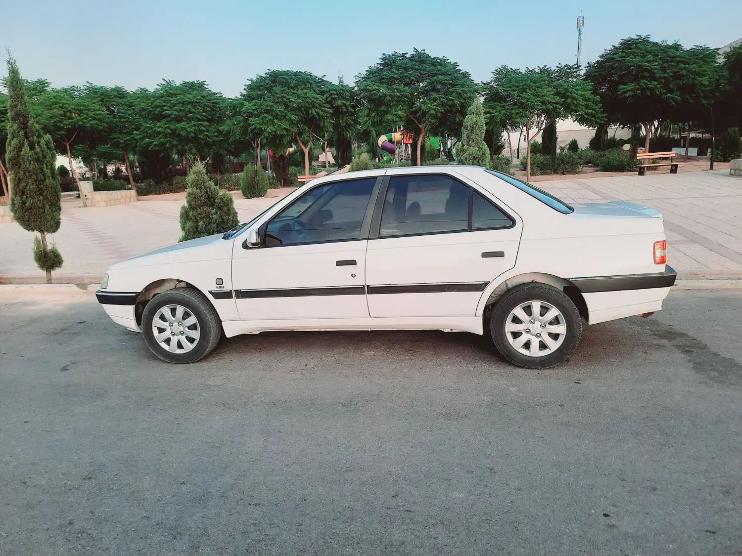 پژو 405 SLX بنزینی TU5 - 1395
