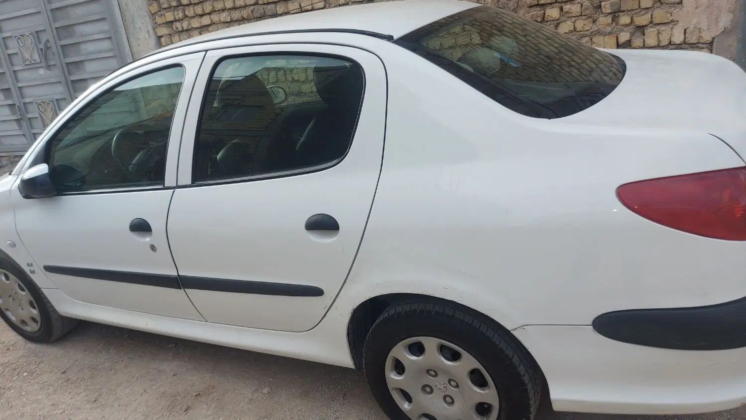 پژو ۲۰۶ صندوق دار v8 - 1390