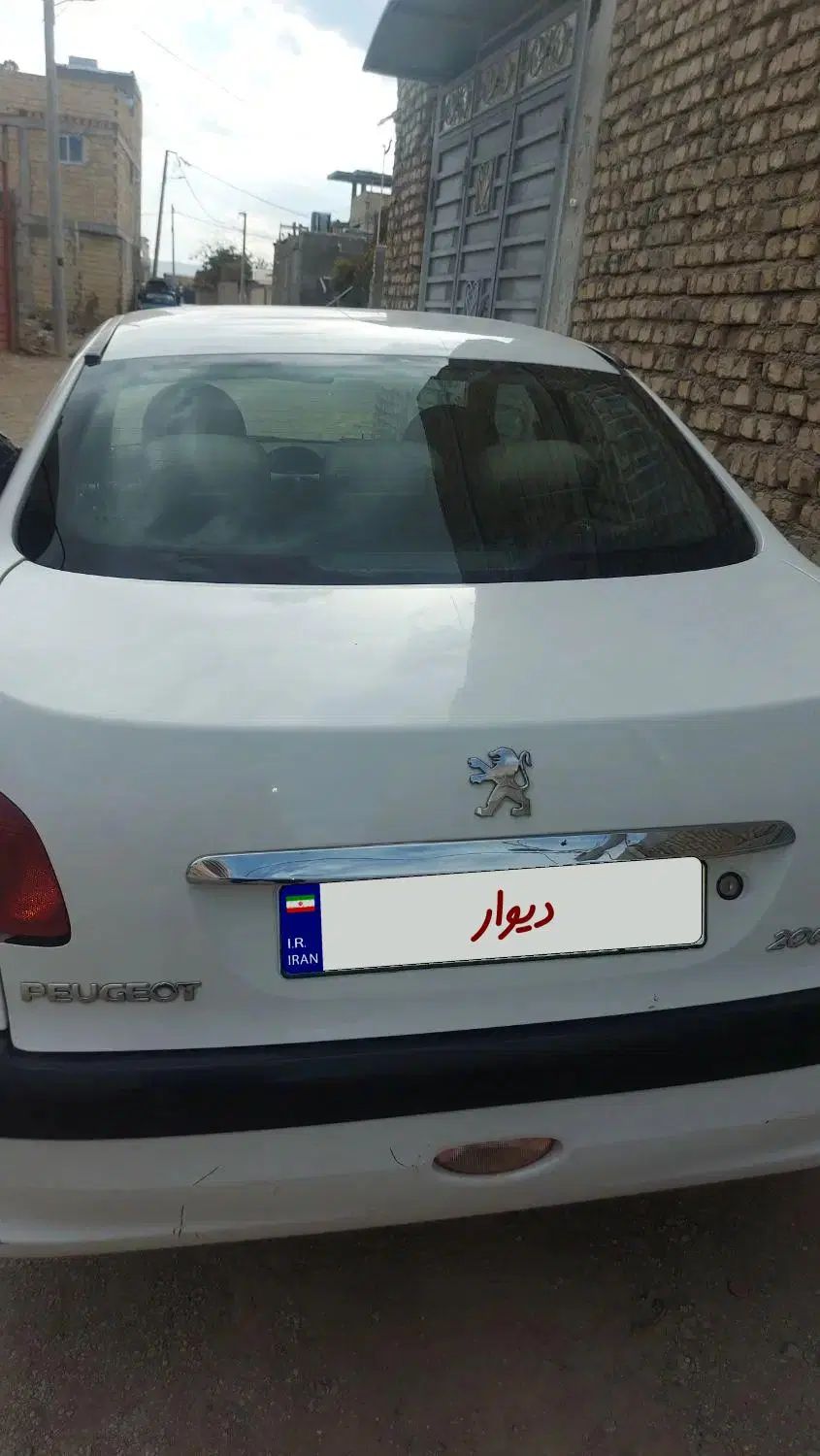 پژو ۲۰۶ صندوق دار v8 - 1390