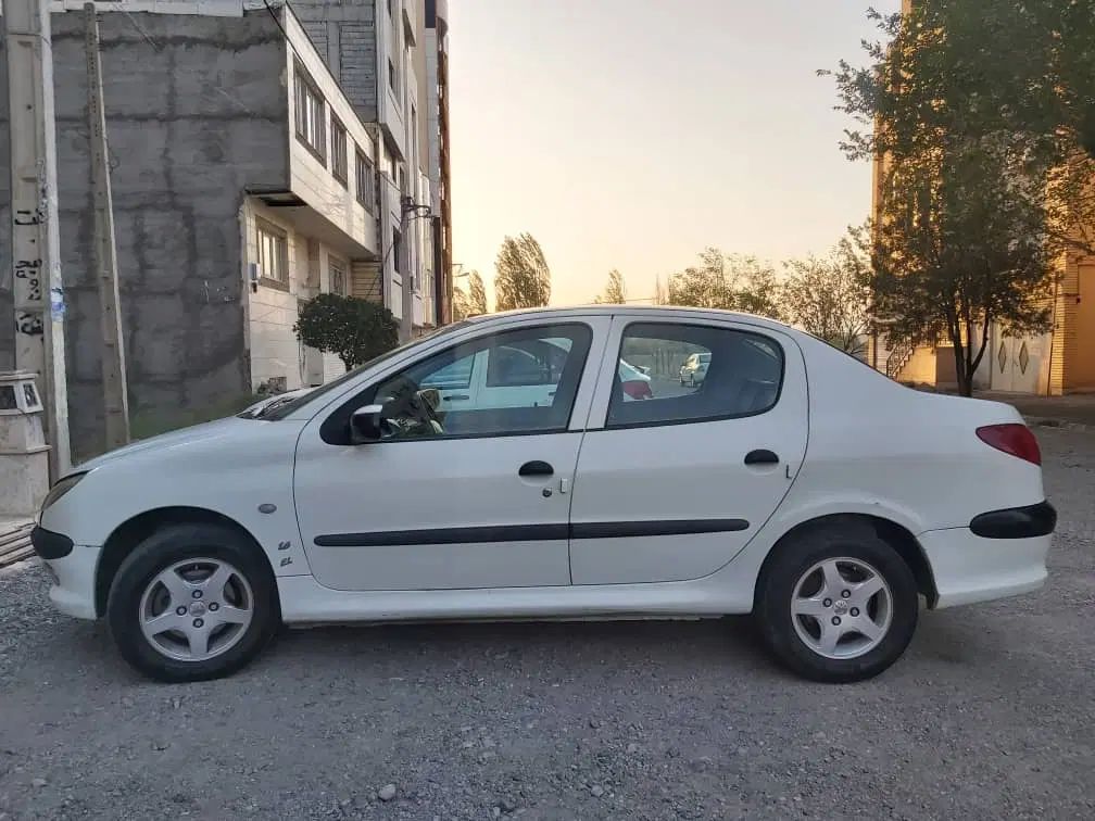 پژو ۲۰۶ صندوق دار v8 - 1389