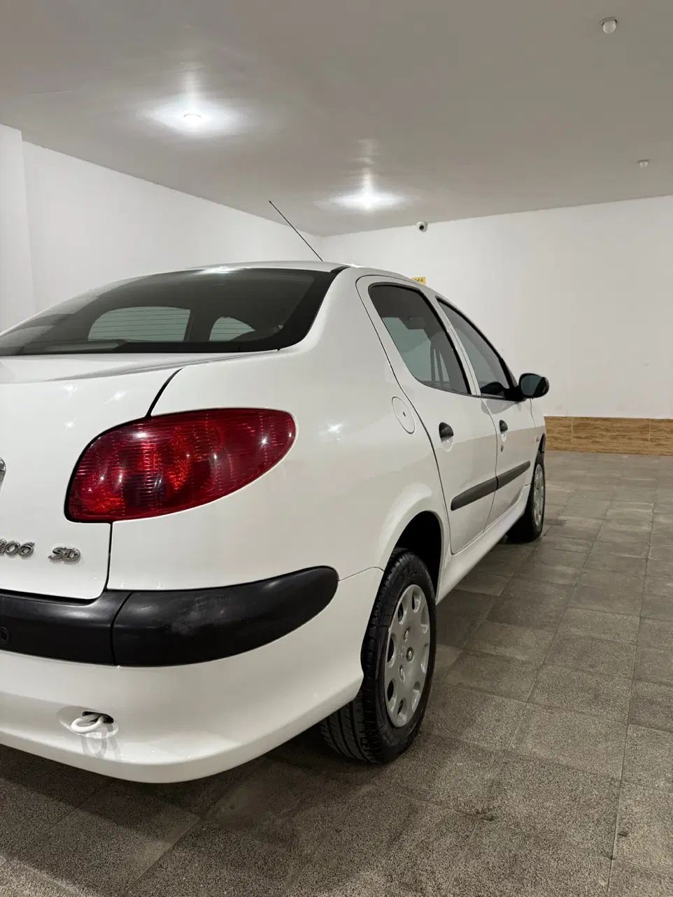 پژو ۲۰۶ صندوق دار v8 - 1397