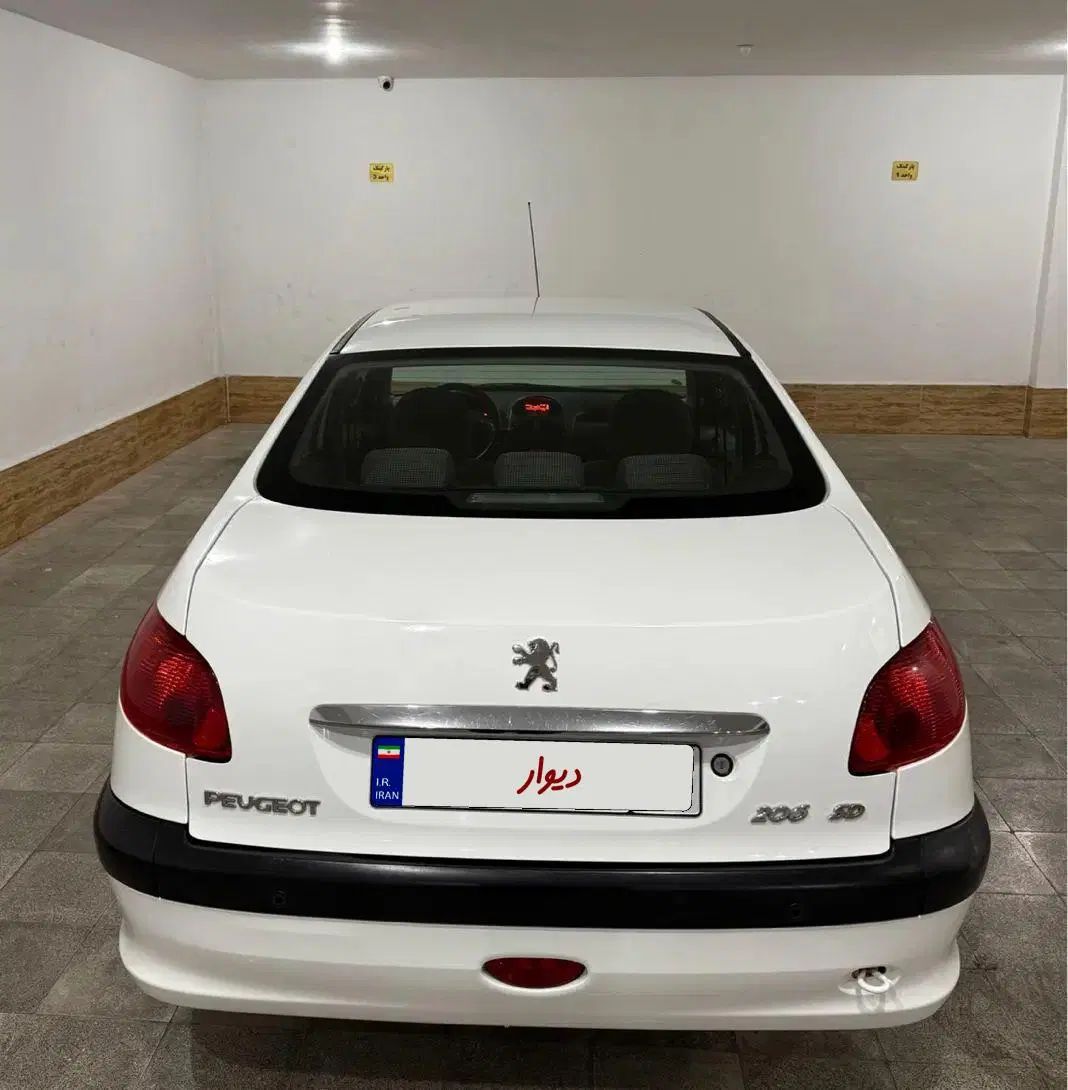 پژو ۲۰۶ صندوق دار v8 - 1397