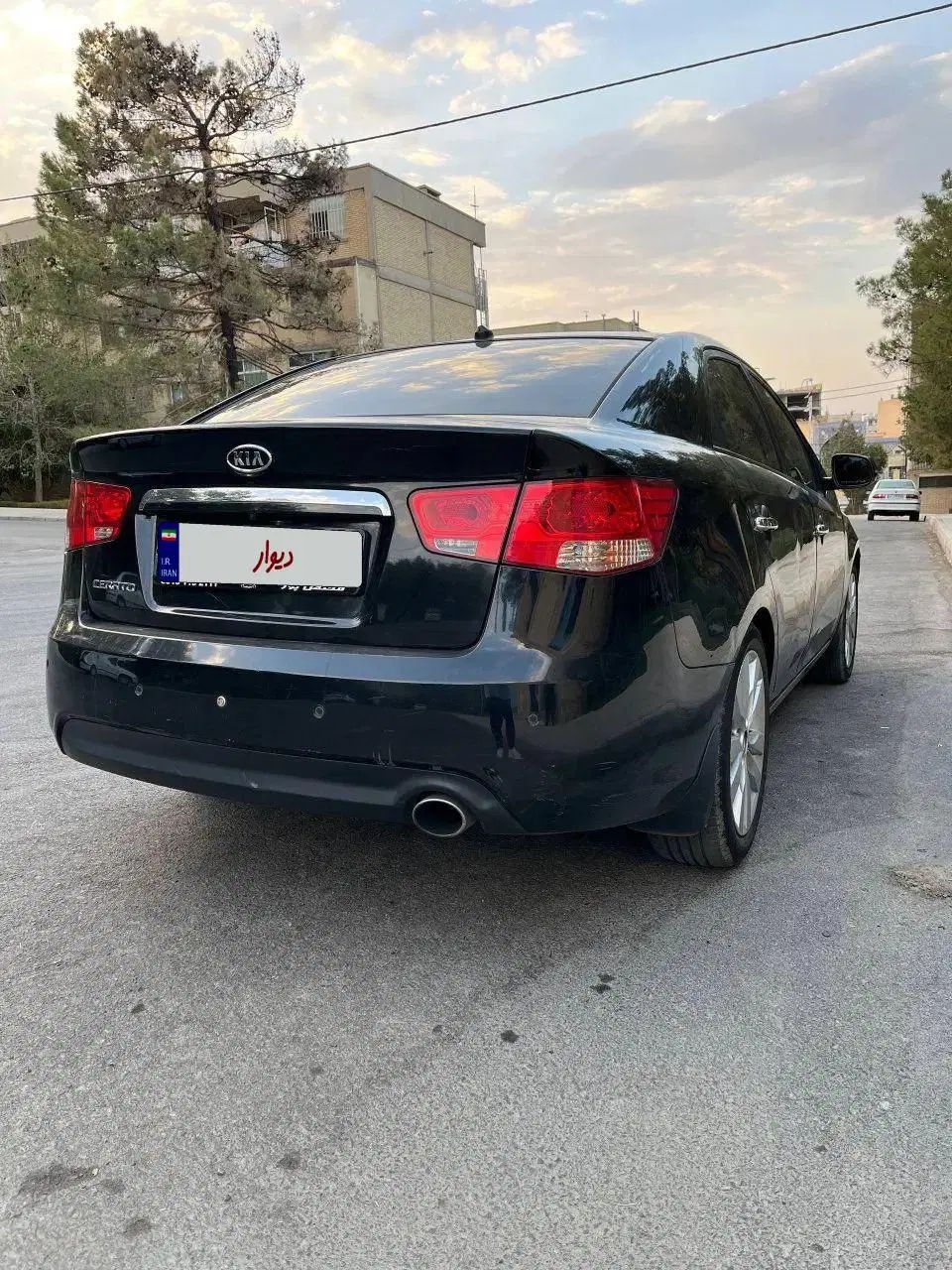 کیا سراتو 2.0 لیتر اتوماتیک GT لاین - 2011