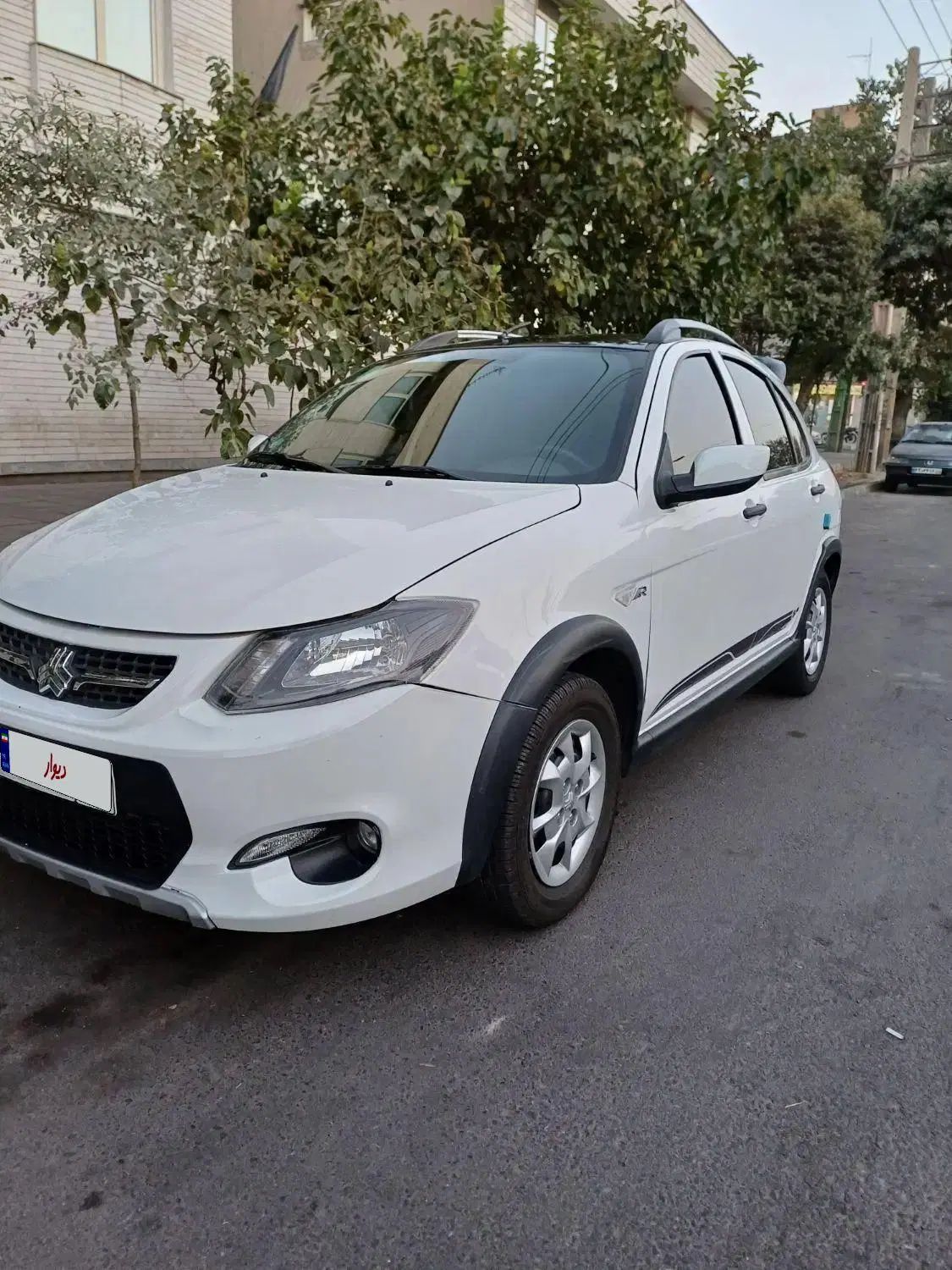 کوییک R دنده‌ای - 1402