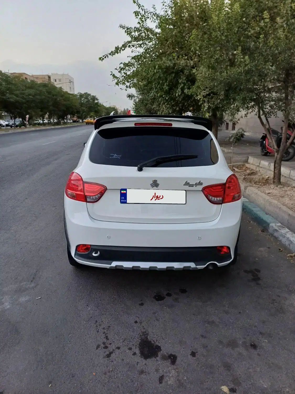 کوییک R دنده‌ای - 1402