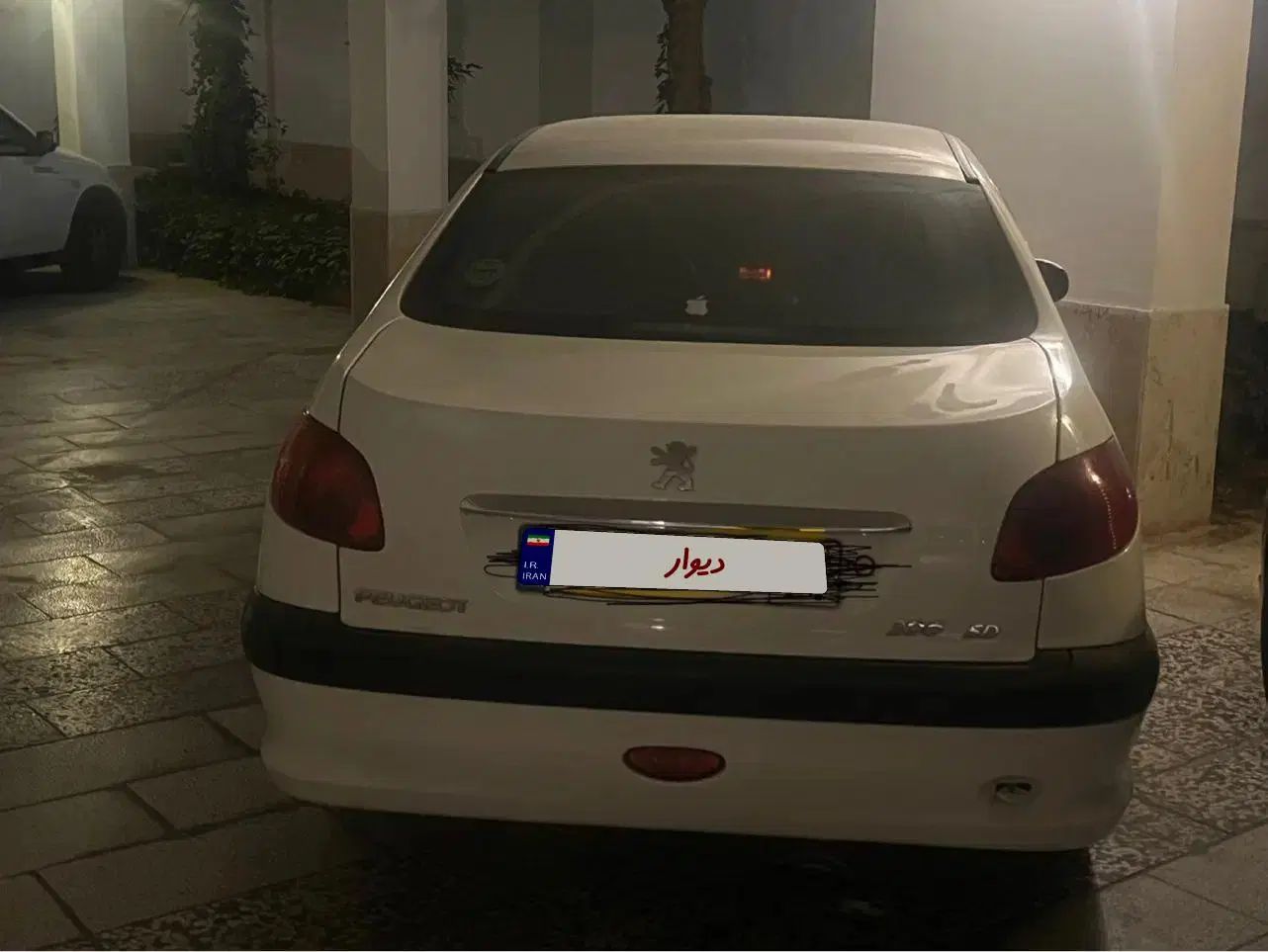 پژو ۲۰۶ صندوق دار v8 - 1399