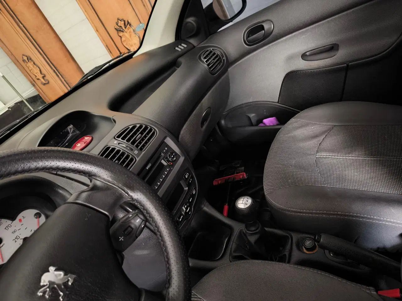 پژو ۲۰۶ صندوق دار v8 - 1399
