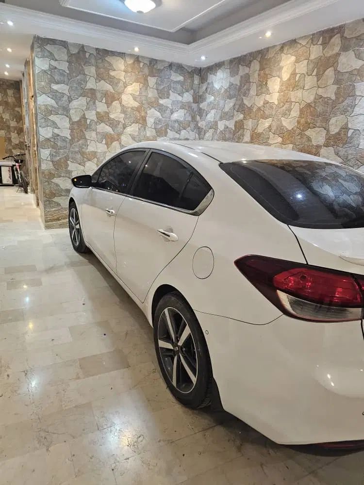 کیا سراتو 2.0 لیتر اتوماتیک GT لاین - 2017