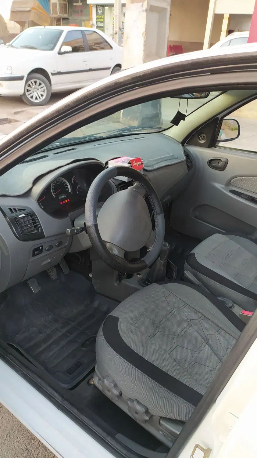 تیبا صندوق دار SX - 1393