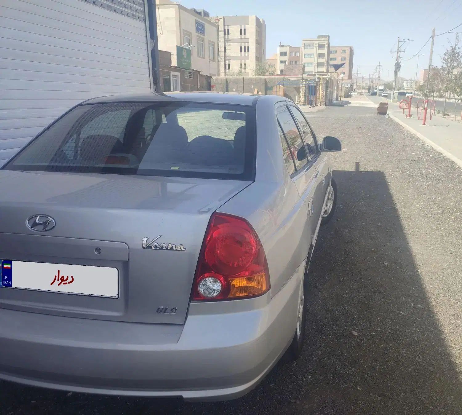 هیوندای ورنا دنده‌ ای - 1384
