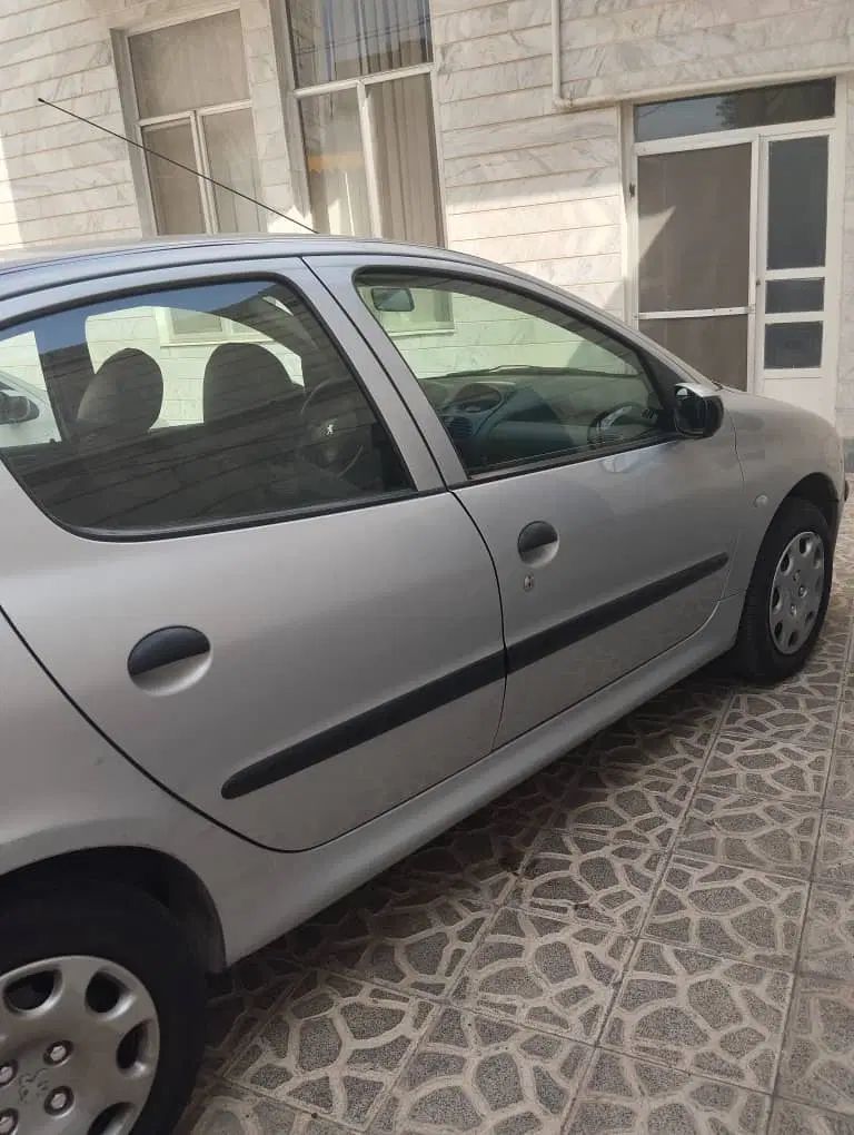 پژو ۲۰۶ صندوق دار v8 - 1386