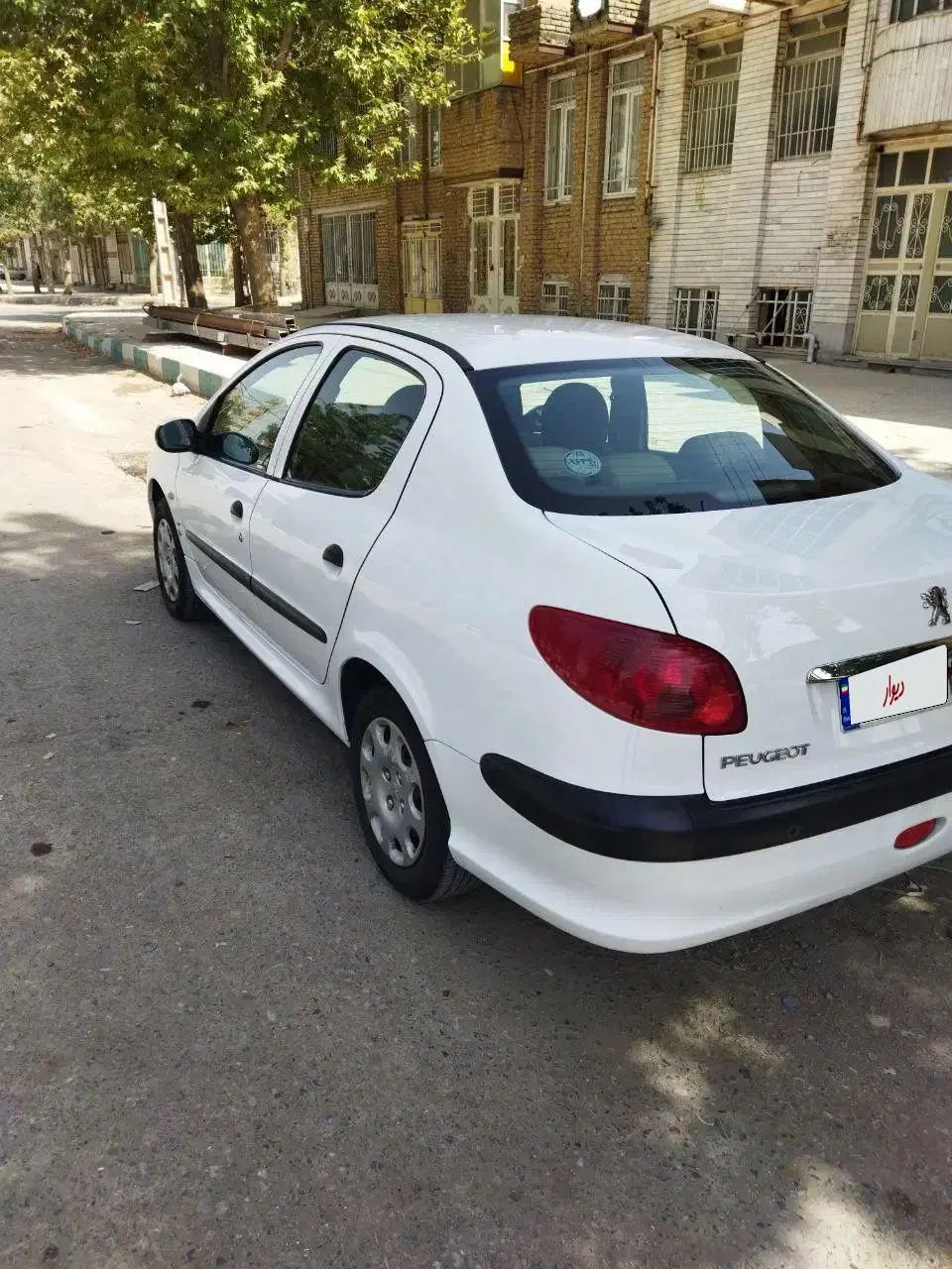 پژو ۲۰۶ صندوق دار v8 - 1397