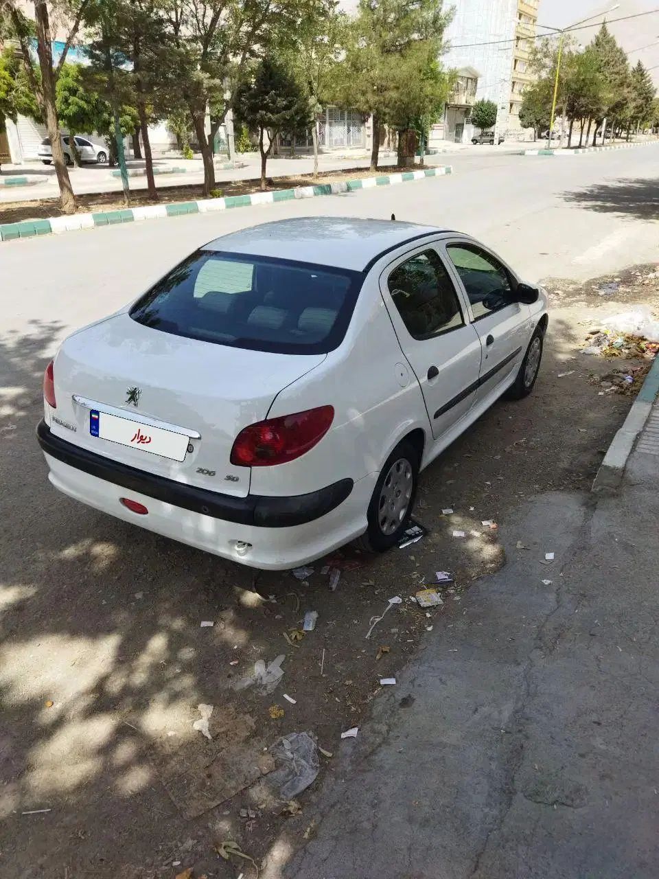 پژو ۲۰۶ صندوق دار v8 - 1397