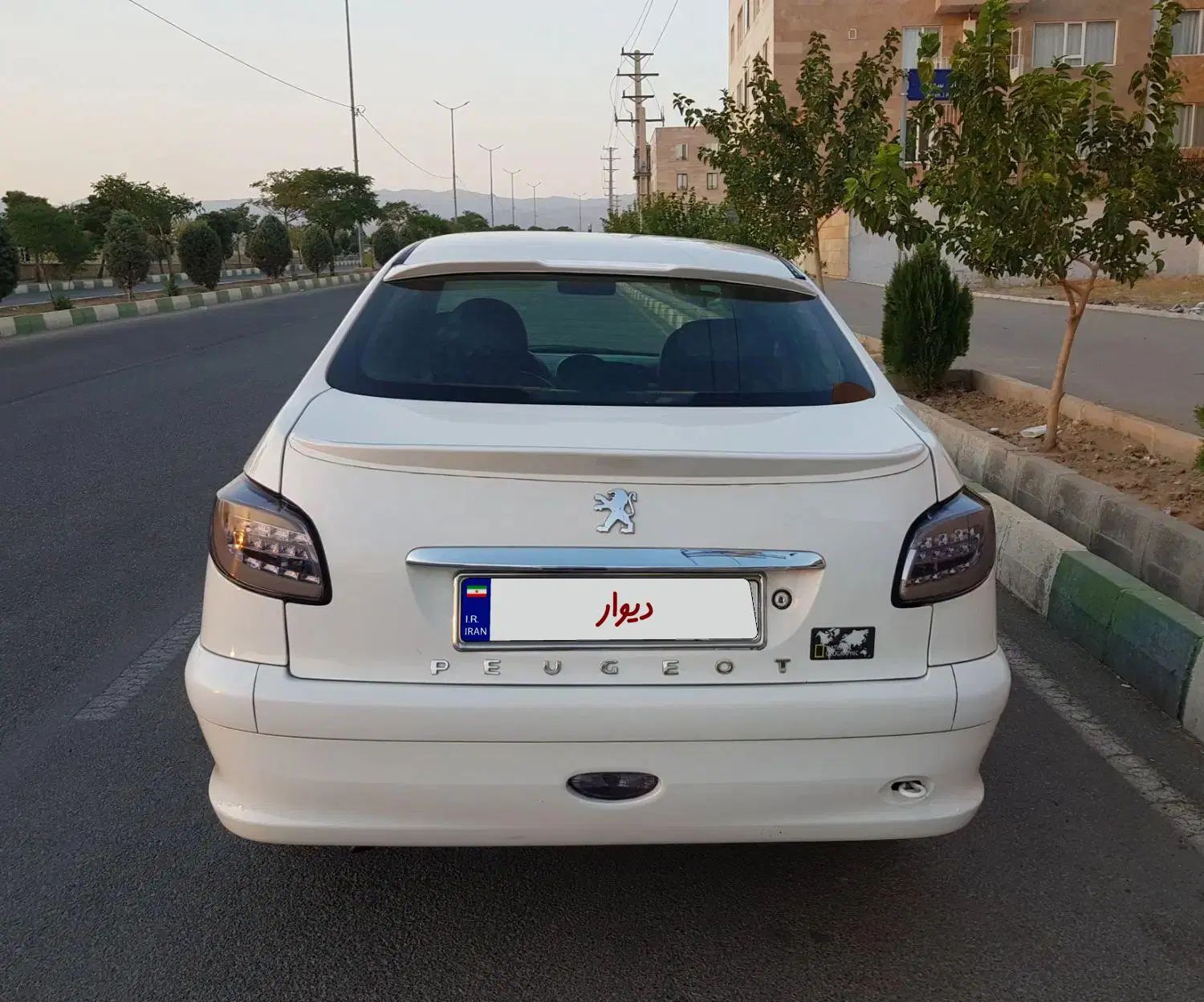 پژو ۲۰۶ صندوق دار v8 - 1388
