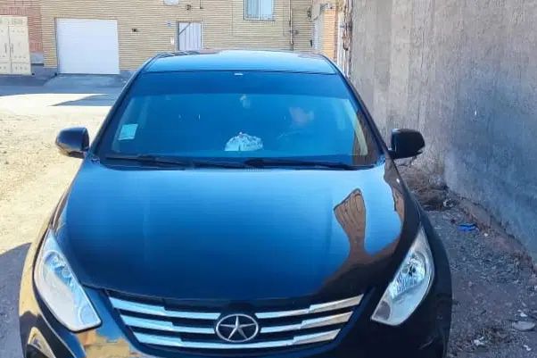 جک J4 اتوماتیک ساده - 1402