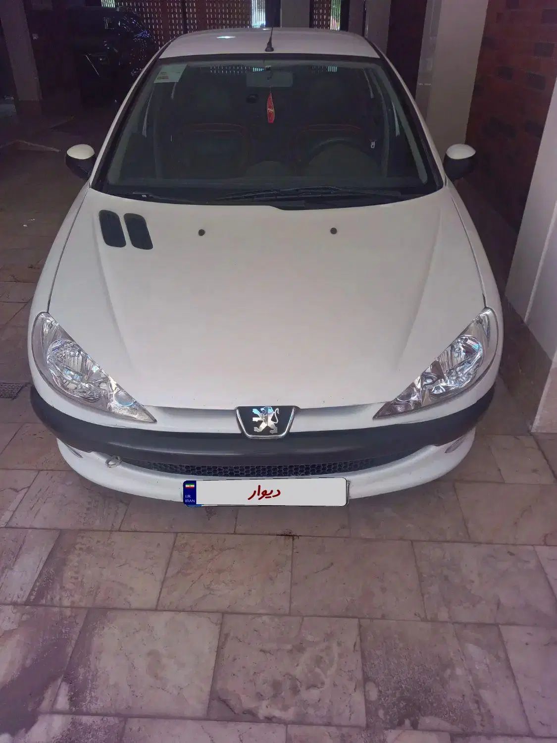 پژو ۲۰۶ صندوق دار v8 - 1395