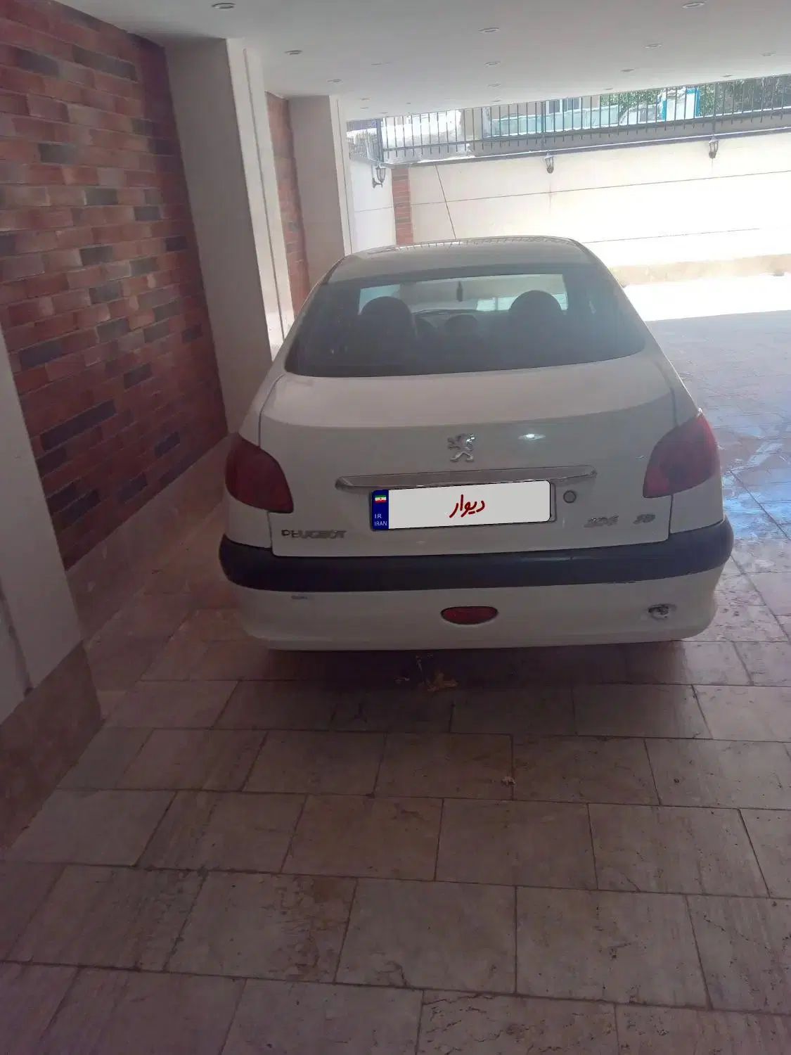 پژو ۲۰۶ صندوق دار v8 - 1395