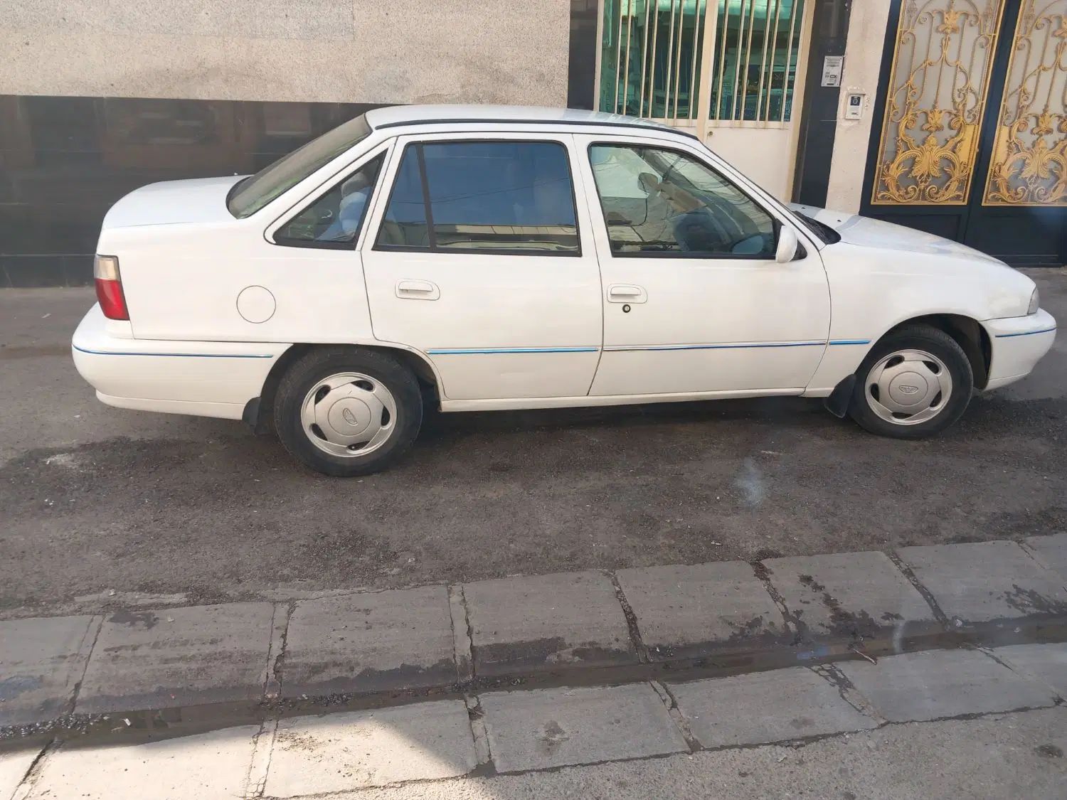 دوو سیلو سدان - 1381