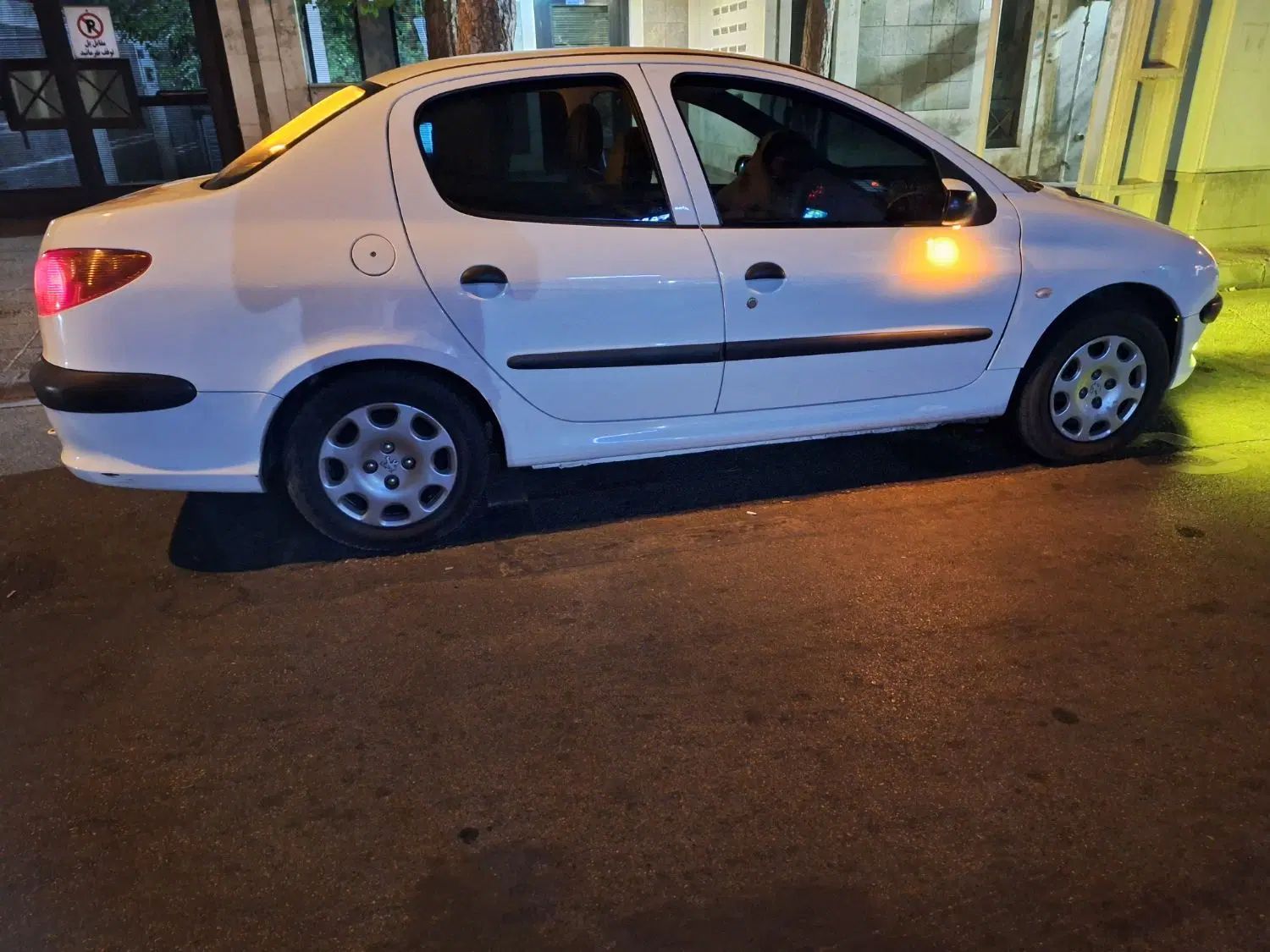 پژو ۲۰۶ صندوق دار v8 - 1392