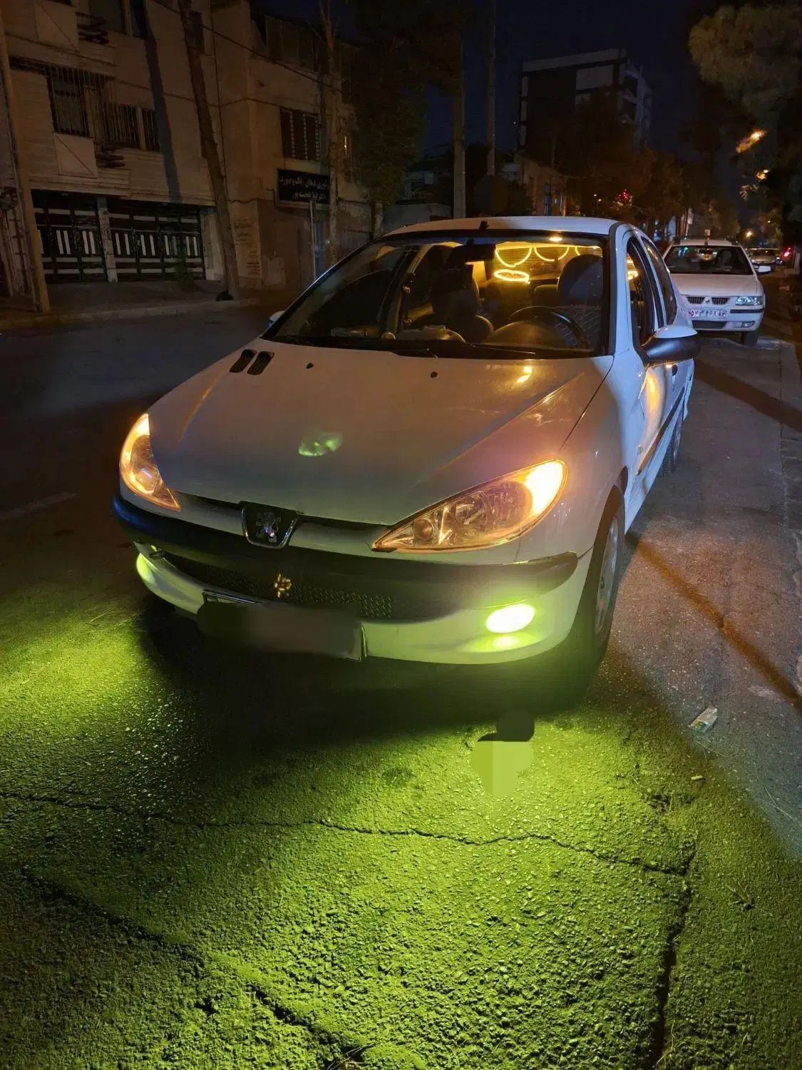 پژو ۲۰۶ صندوق دار v8 - 1392