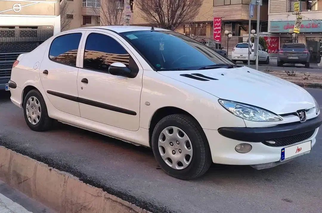 خودرو پژو، ۲۰۶ صندوق دار آگهی ann_20099318