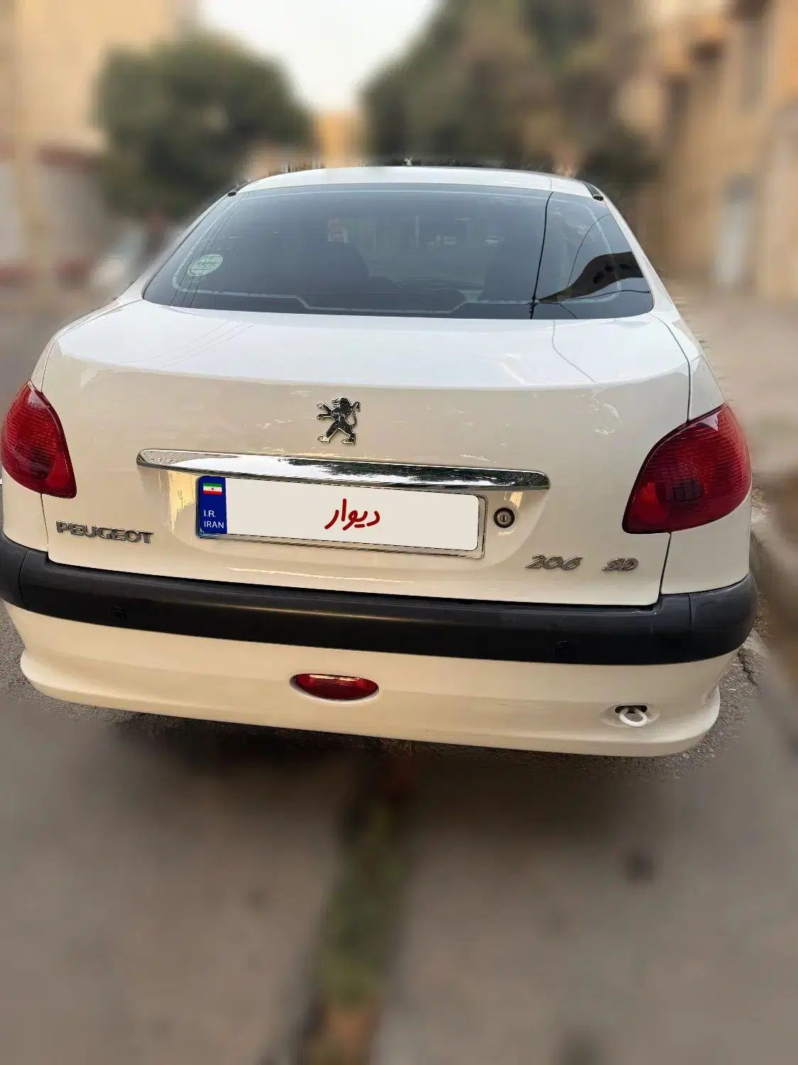 پژو ۲۰۶ صندوق دار v8 - 1398