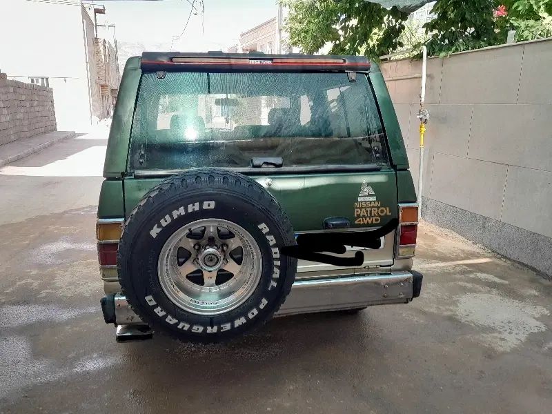نیسان پاترول دو درب دنده‌ای - 1997