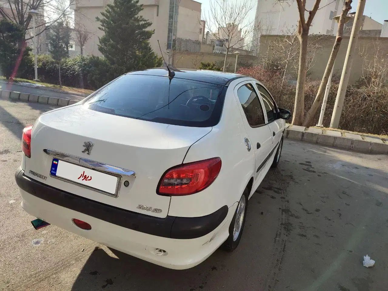پژو ۲۰۶ صندوق دار v8 - 1392