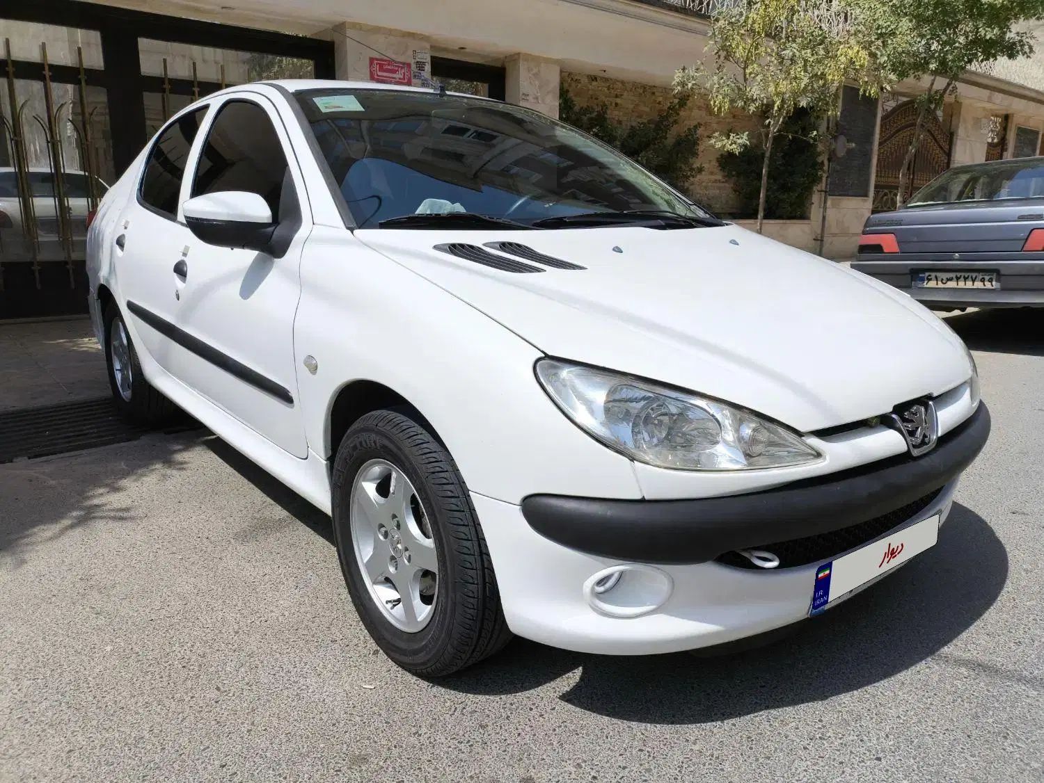 پژو ۲۰۶ صندوق دار v8 - 1394
