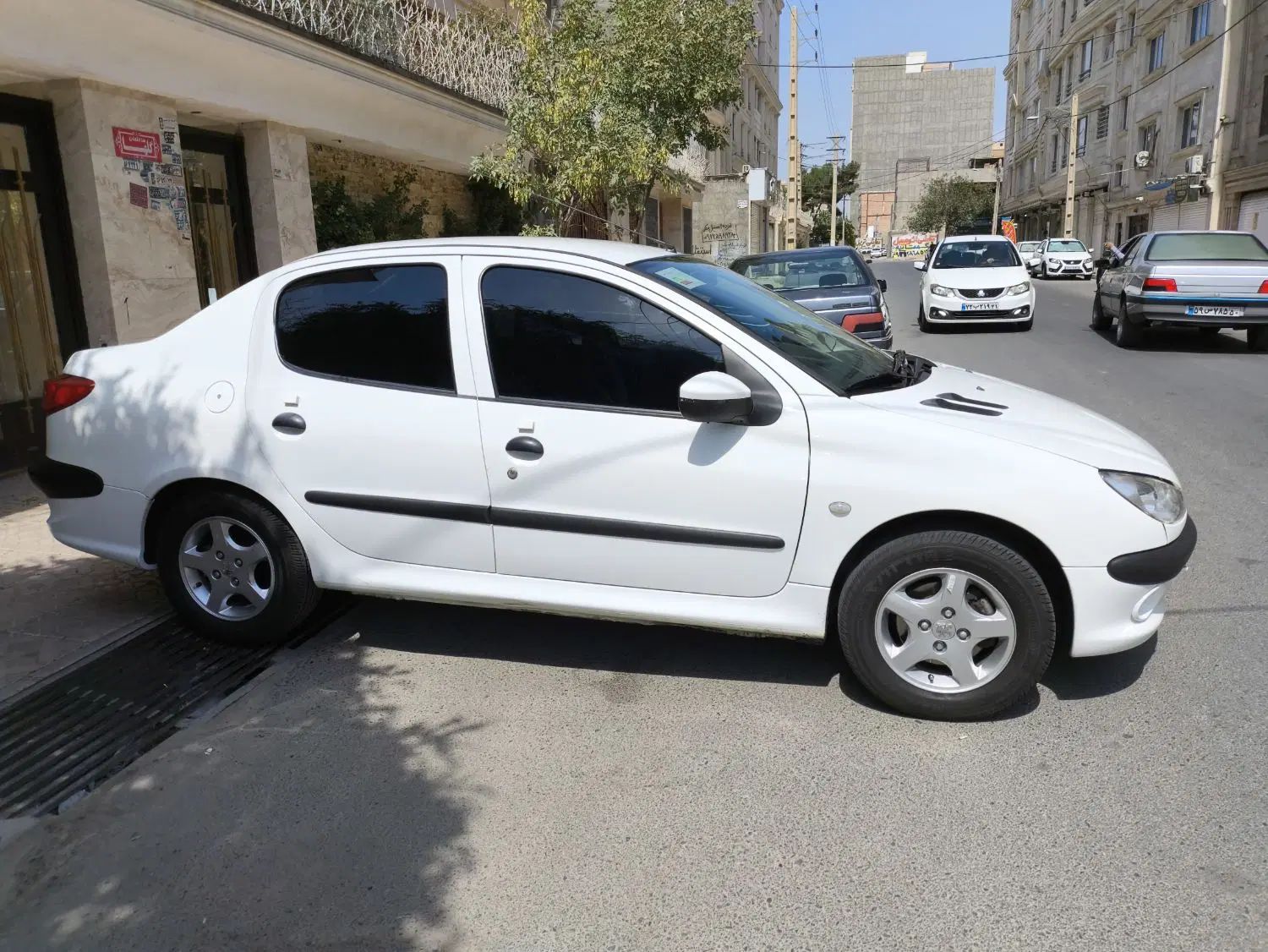 پژو ۲۰۶ صندوق دار v8 - 1394