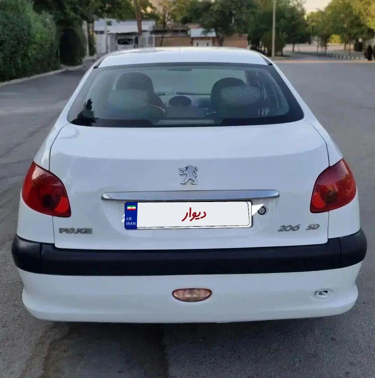 پژو ۲۰۶ صندوق دار v8 - 1390
