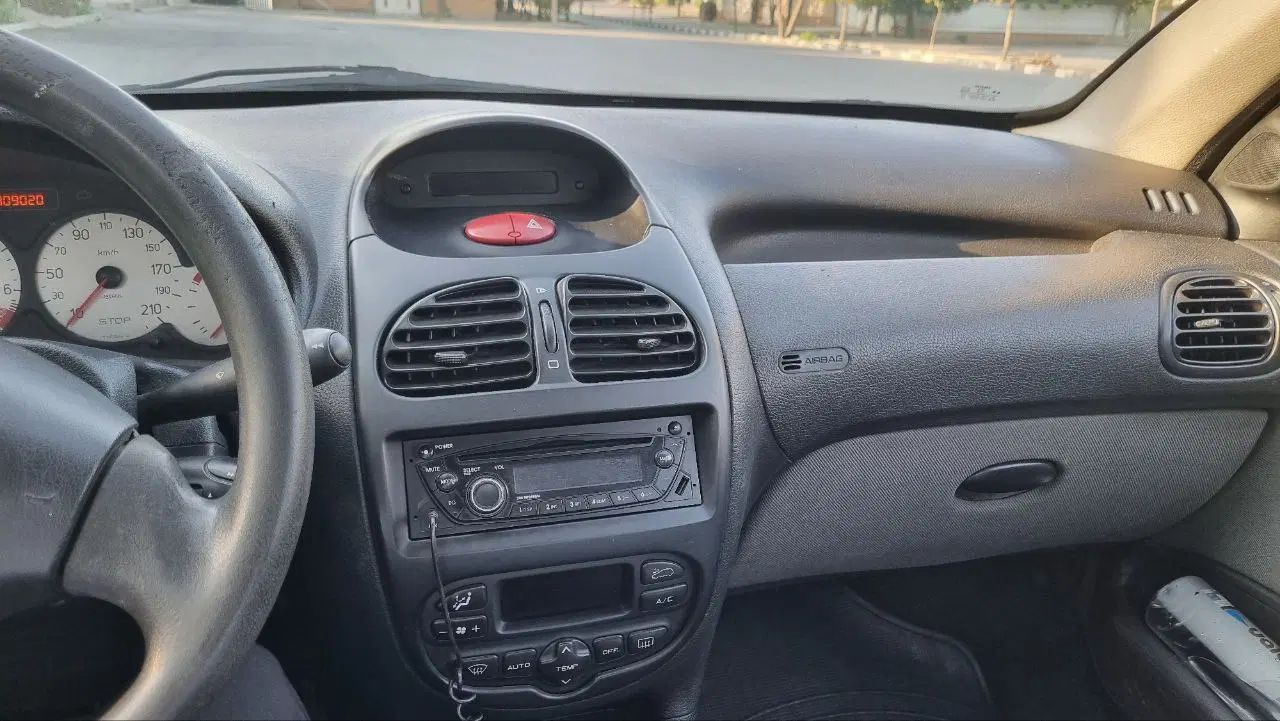 پژو ۲۰۶ صندوق دار v8 - 1390