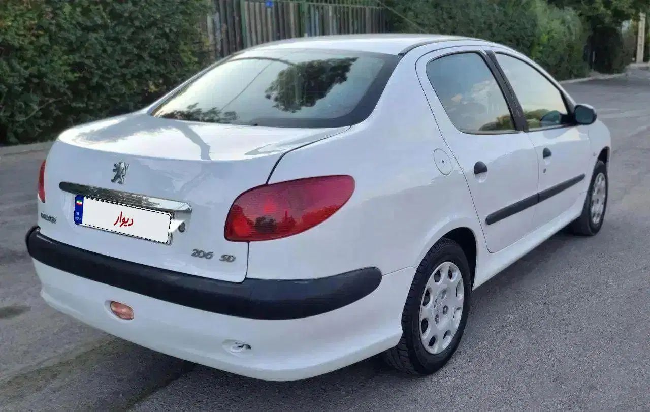 پژو ۲۰۶ صندوق دار v8 - 1390