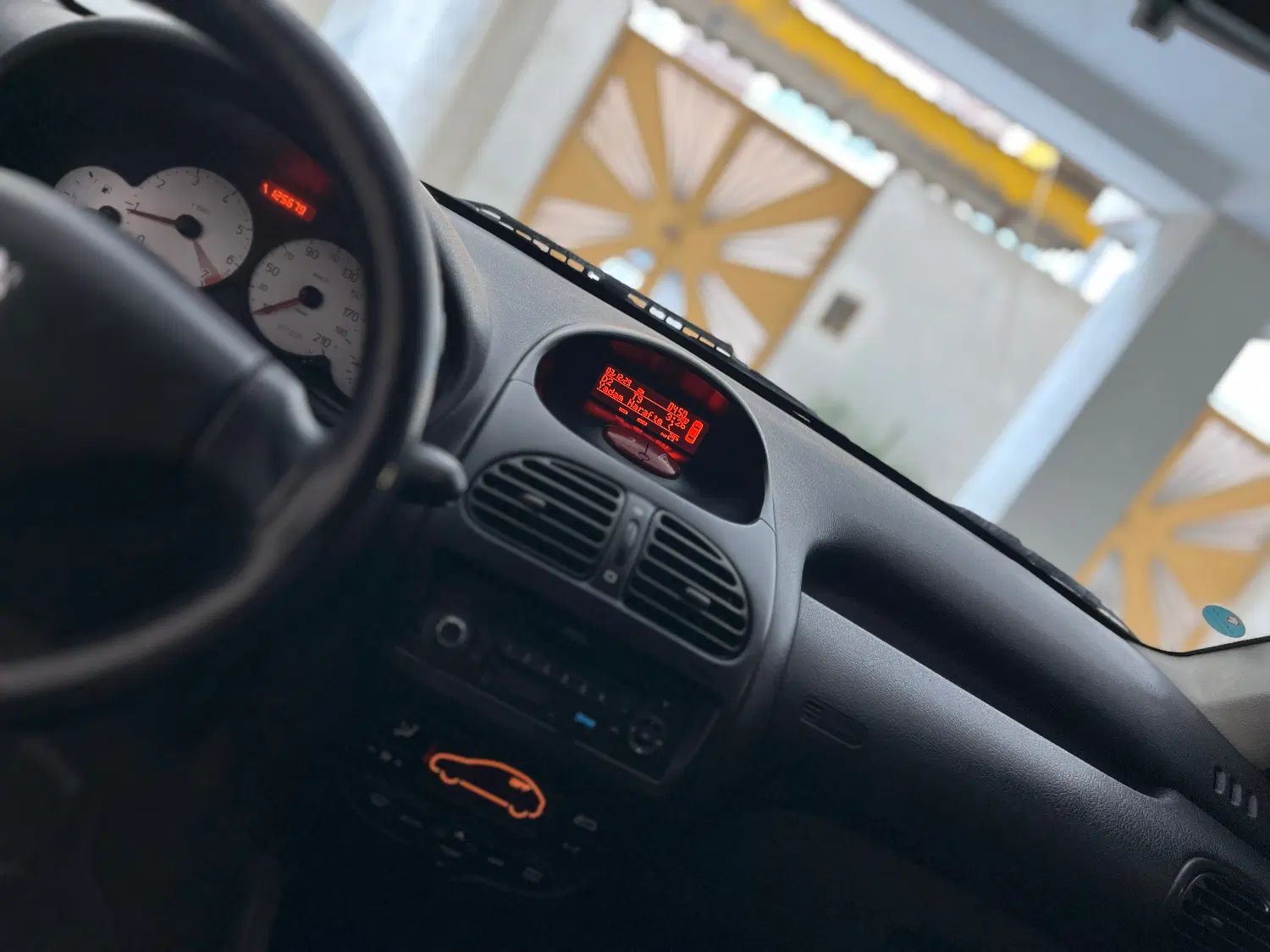 پژو ۲۰۶ صندوق دار v8 - 1396