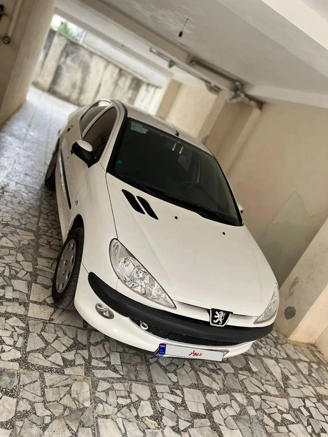 پژو ۲۰۶ صندوق دار v8 - 1396
