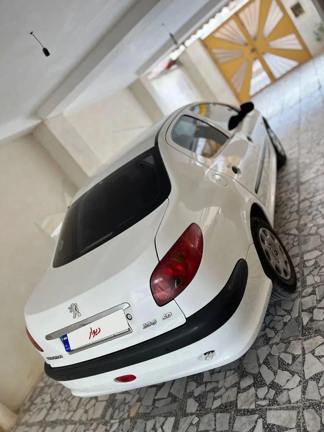 پژو ۲۰۶ صندوق دار v8 - 1396