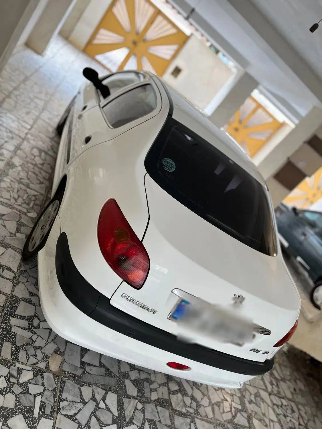 پژو ۲۰۶ صندوق دار v8 - 1396