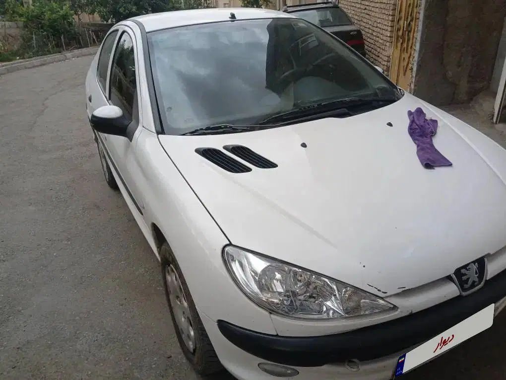 پژو ۲۰۶ صندوق دار v8 - 1398