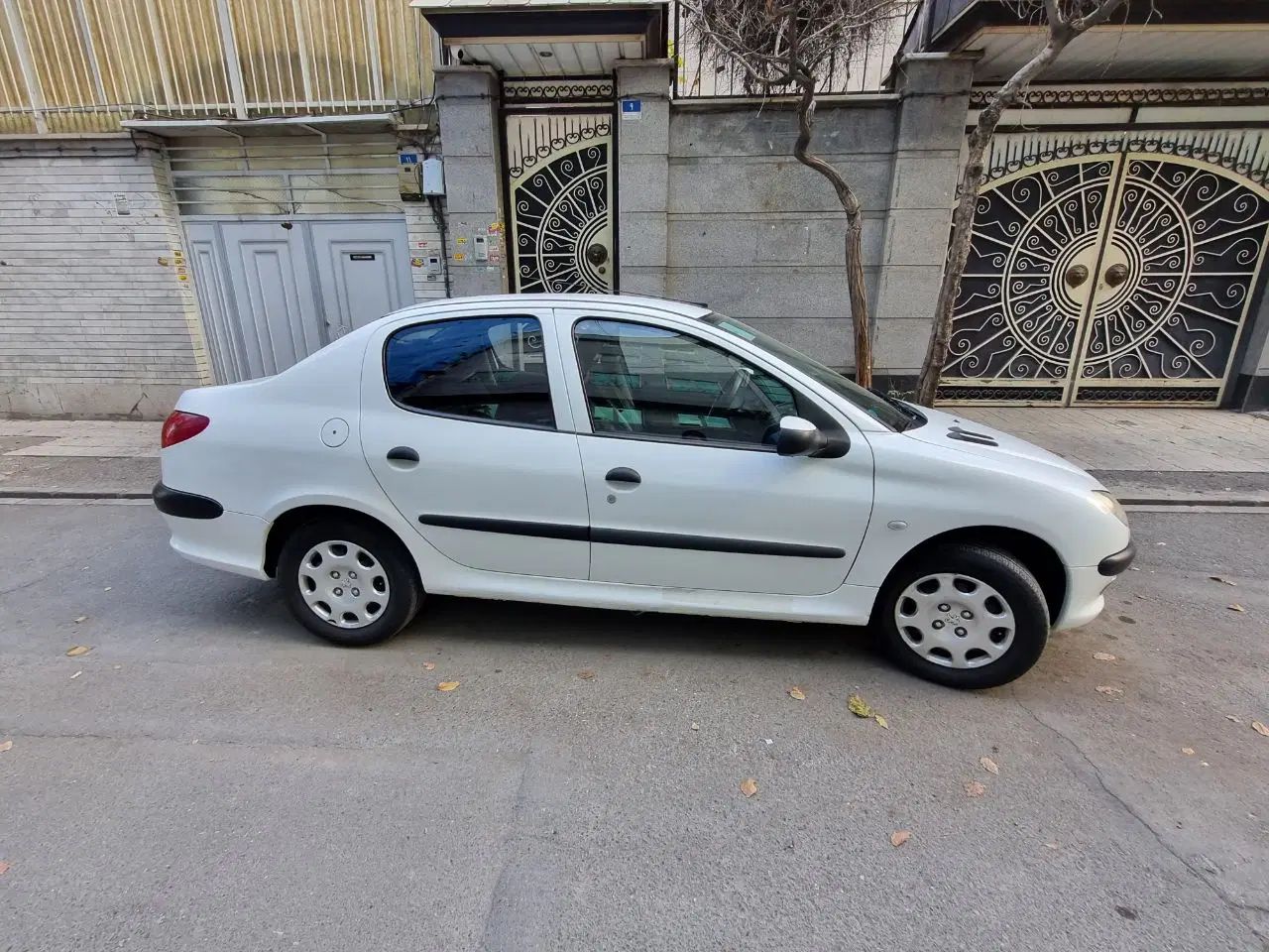 پژو ۲۰۶ صندوق دار v8 - 1398