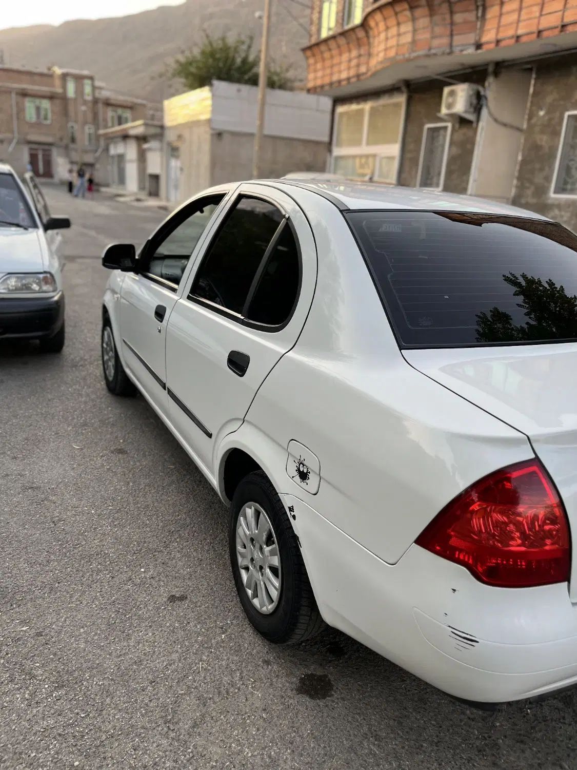 تیبا صندوق دار SX - 1400