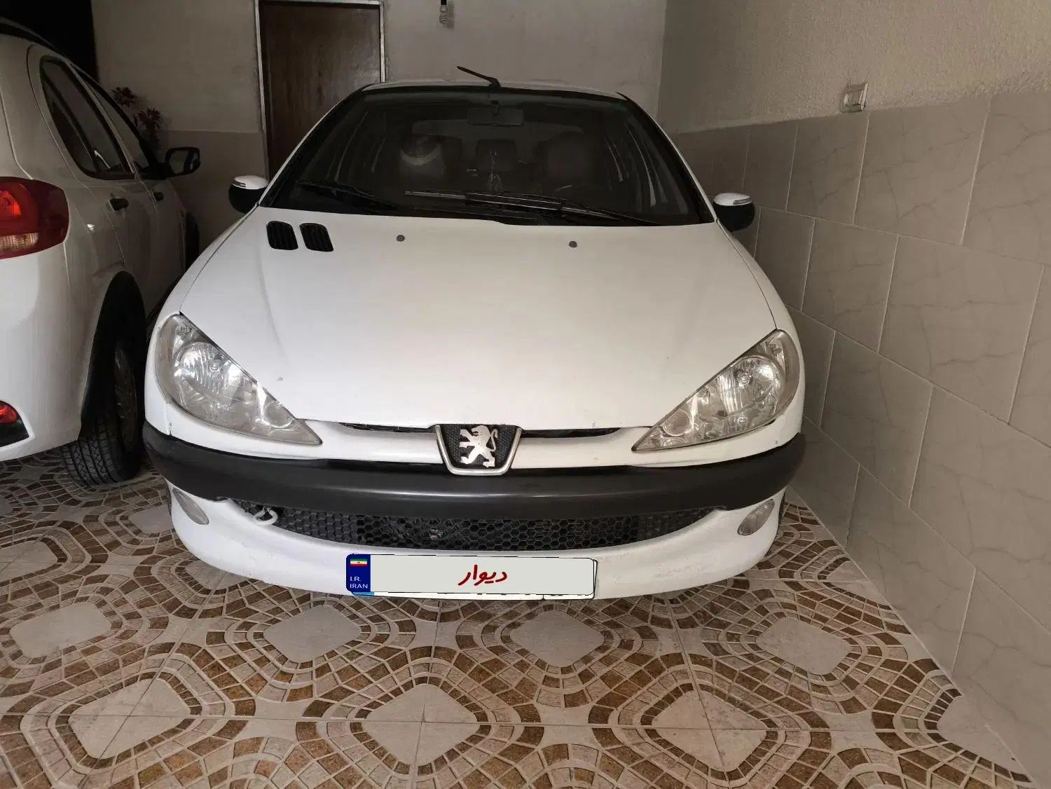 پژو ۲۰۶ صندوق دار v8 - 1396