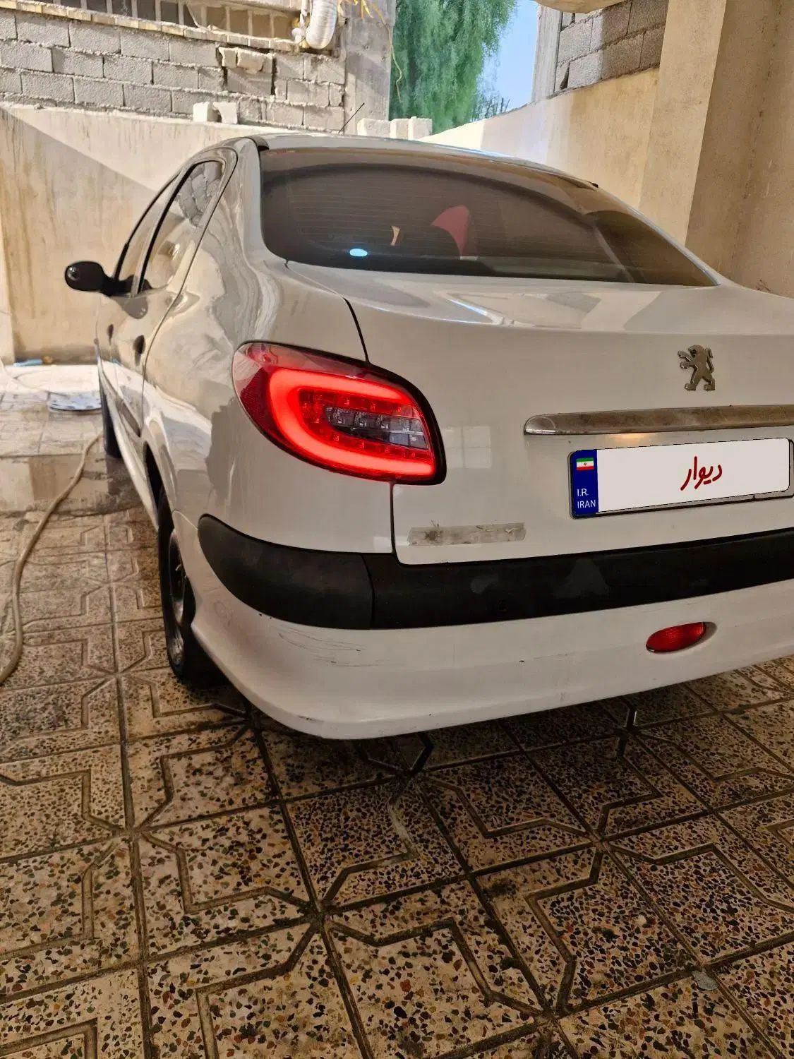 پژو ۲۰۶ صندوق دار v8 - 1396