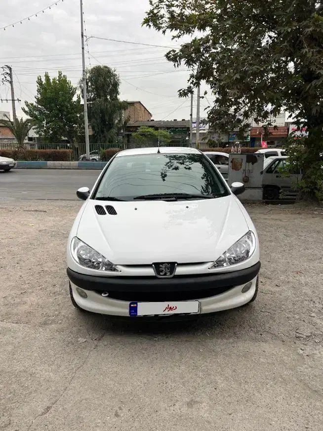 پژو ۲۰۶ صندوق دار v8 - 1394