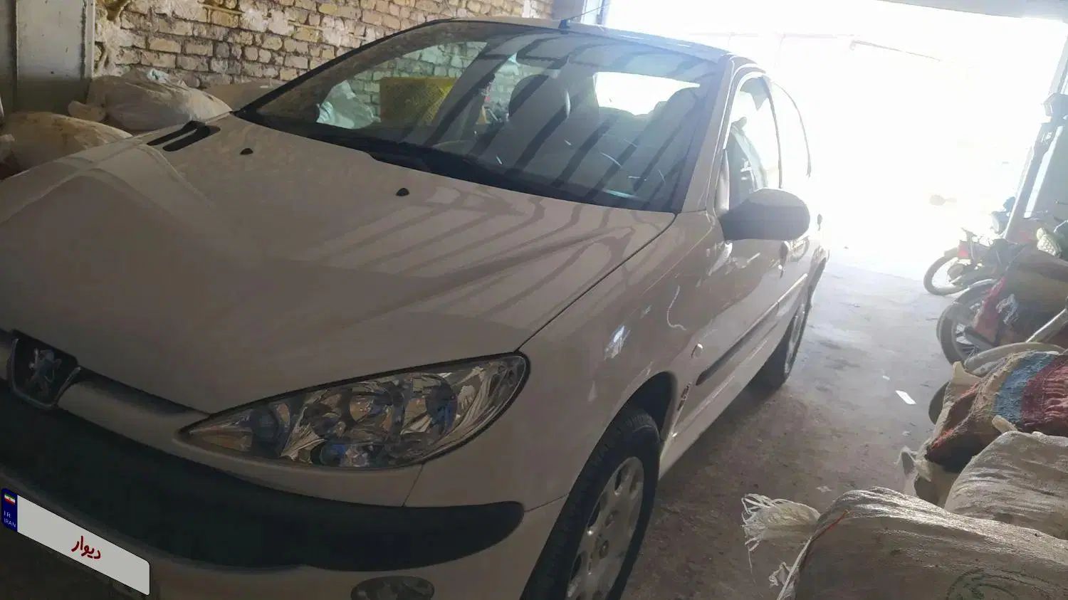 پژو ۲۰۶ صندوق دار v8 - 1390