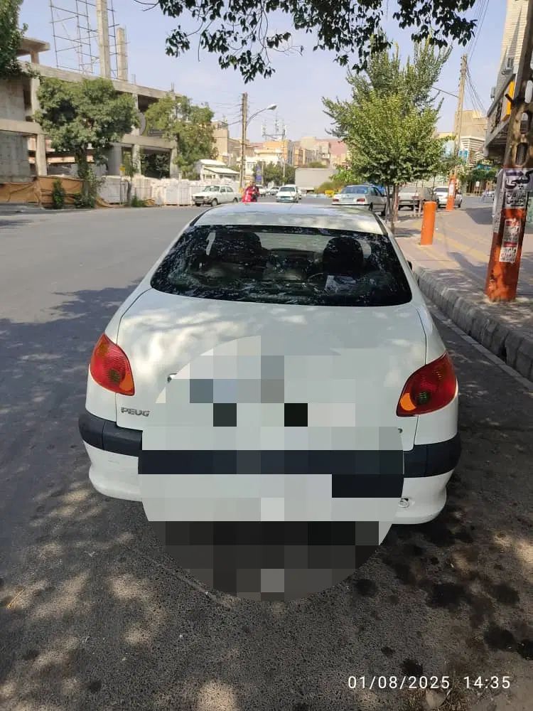 پژو ۲۰۶ صندوق دار v8 - 1392